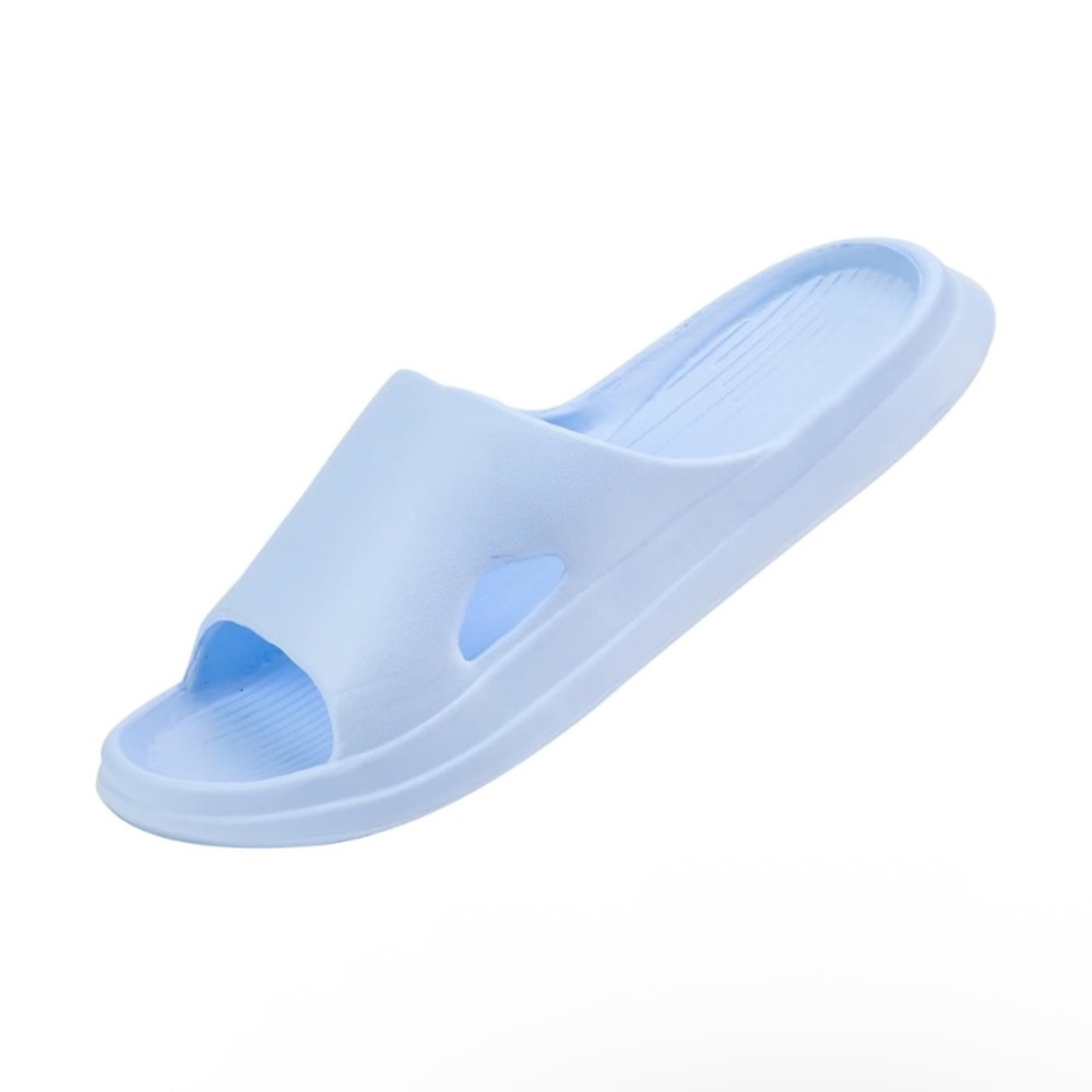 NWT No Label Size (40-41) 10-11 Baby Blue Slippers